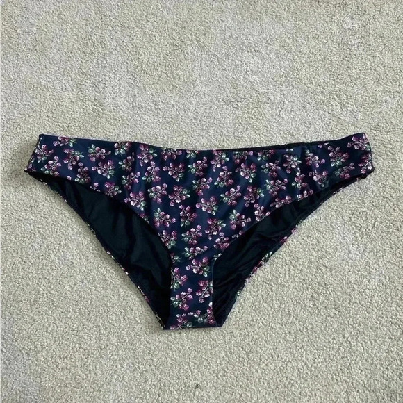 New with tags J crew Hipster bikini bottom in twilight berry in size 3X - Picture 1 of 6